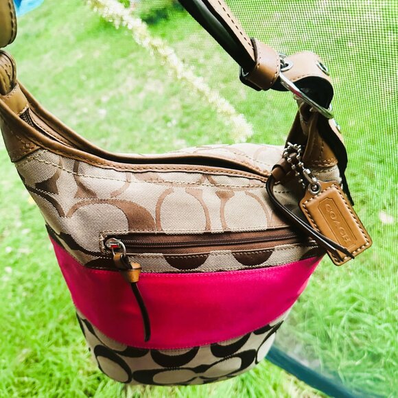 Coach Signature Rugby Duffle with Pink Stripe in Khaki - Picture 9 of 12